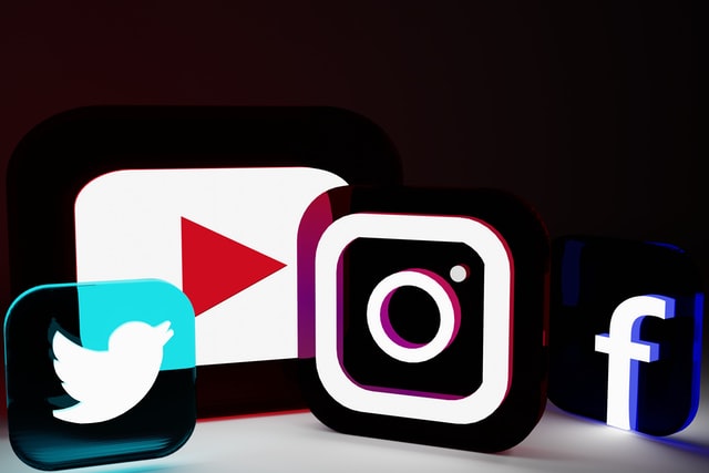 تحميل تطبيق تنزيل الفيديوهات من اليوتيوب والفيس بوك بجودة عالية TubeMate