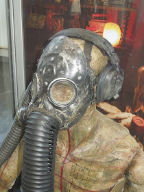 Gas mask mannequin Insidious Chapter 2