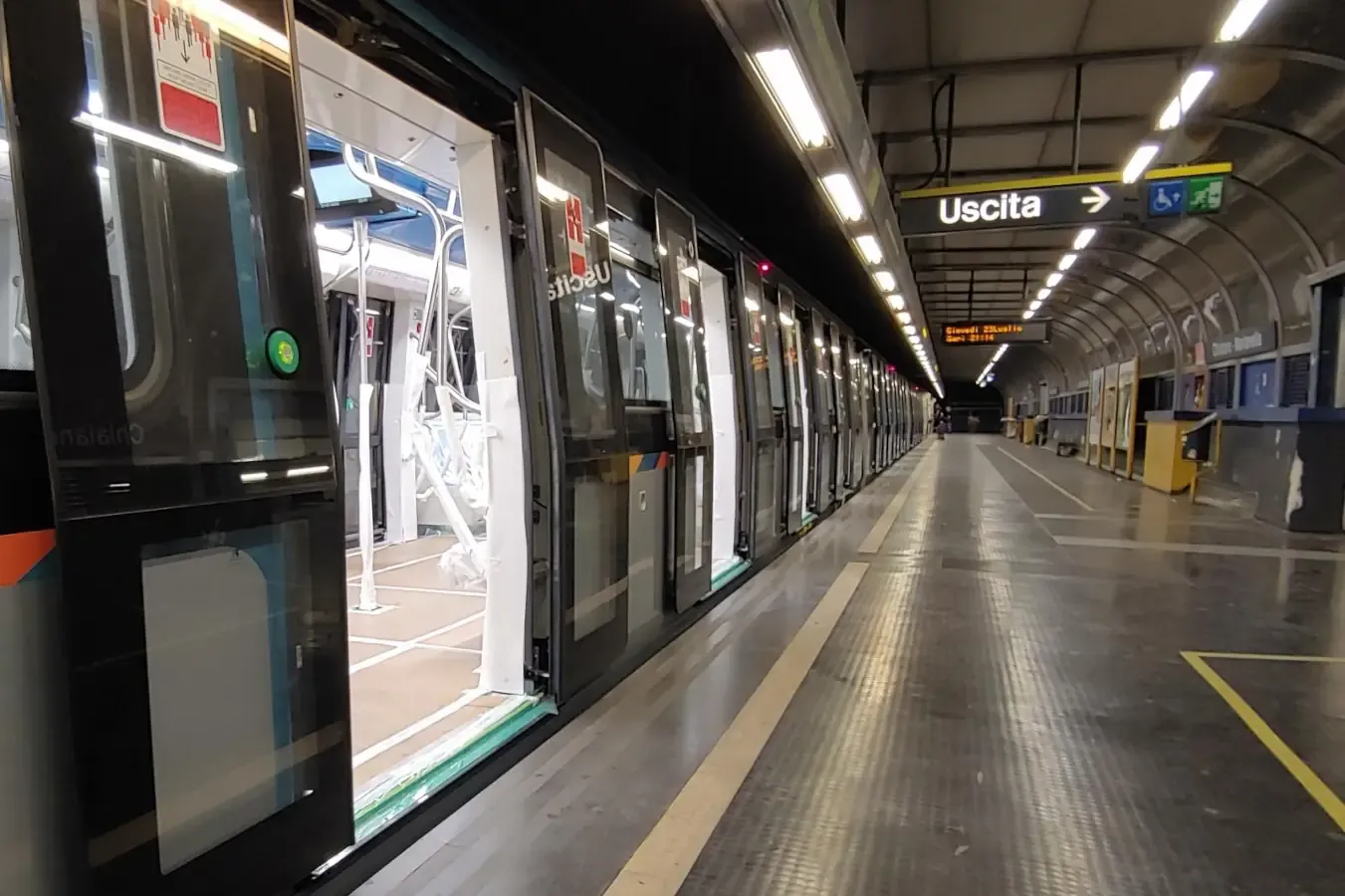 Treno nuovo Linea 1 di Napoli