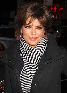 Lisa Rinna Short Tousled Layered Hairstyle