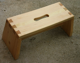 how to make a wooden stool