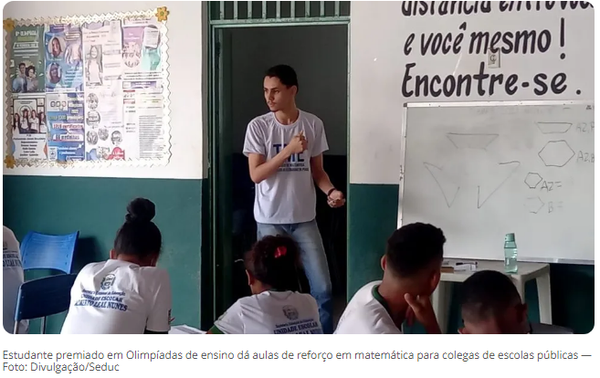 Estudante premiado em Olimpíadas de ensino dá aulas de reforço em matemática para colegas de escolas públicas