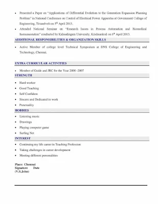 Modern CV Resume for Teachers 3