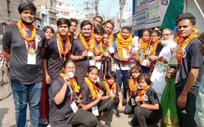 मुजफ्फरपुर जंक्शन पर फ्रेंचबॉक्सिंग के विजेता खिलाड़ियों का भव्य स्वागत व रोड शो