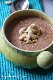 Raw, unsalted cashews with Nutella oatmeal