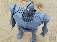 Mondo's Iron Giant Deluxe Action Figure Giant Robot Toy