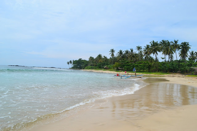 Pantai Legon Pari, Sawarna