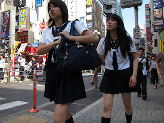 seragam sekolah gadis jepang terbaru