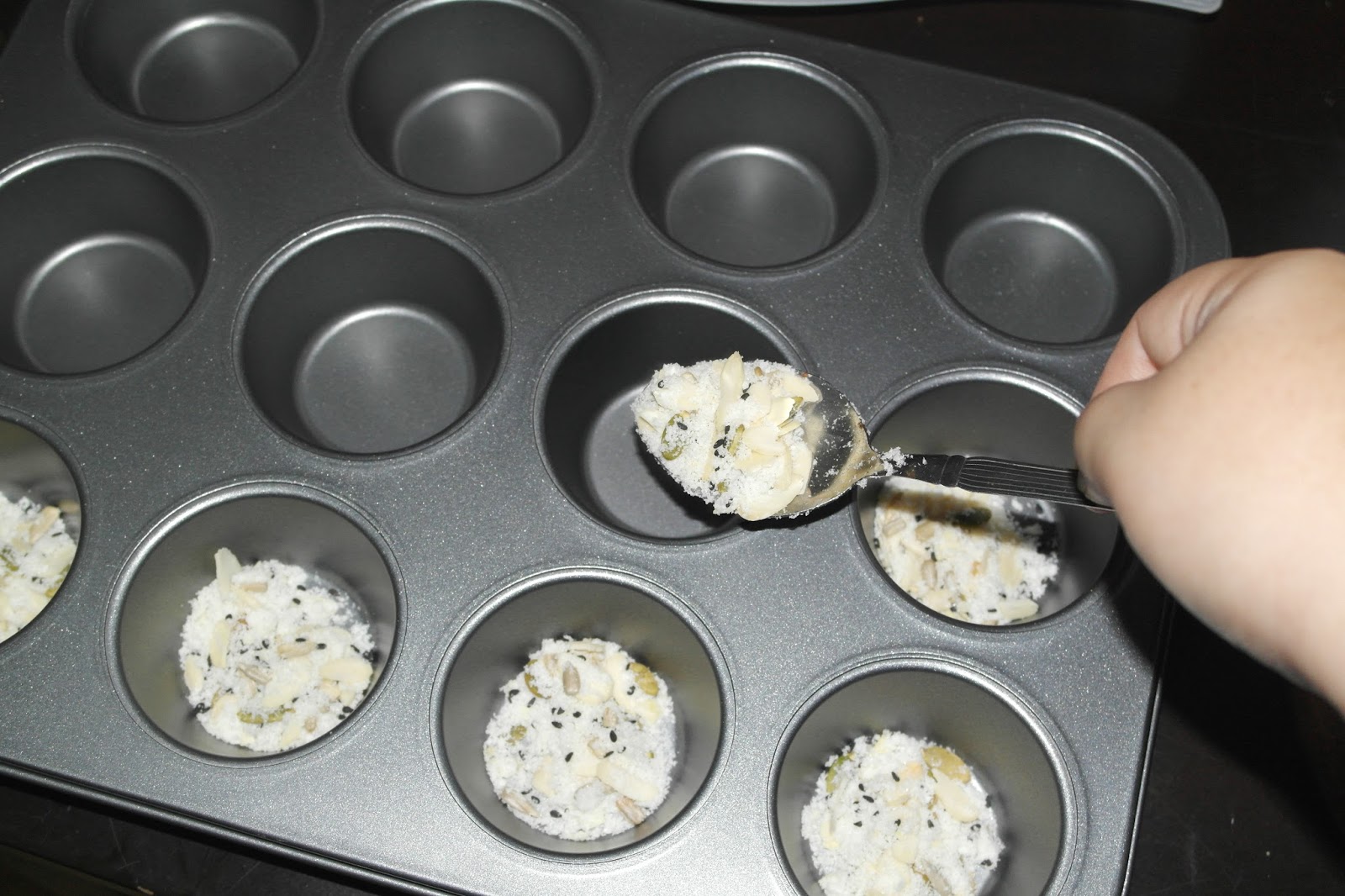 Kuali Hangus: Biskut Florentine / Crunchy Caramel Almond