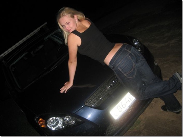 Lindas mulheres russas com carros (12)