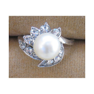 It's really a perfect touch for our fashion inscription, because the Freshwater Pearl Ring For Number 16 is sense some amazing ensemble to your natural touch.