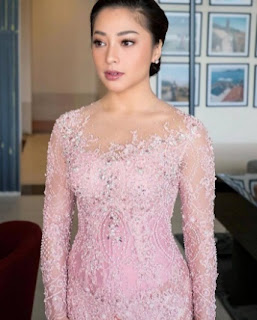 10 Ide Model Baju Kebaya  Super Cantik Untuk Kondangan