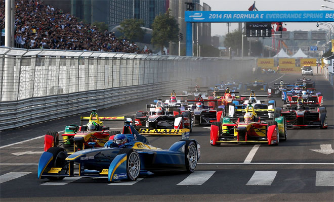 First Formula E race start - Credits : Bloxham / LAT