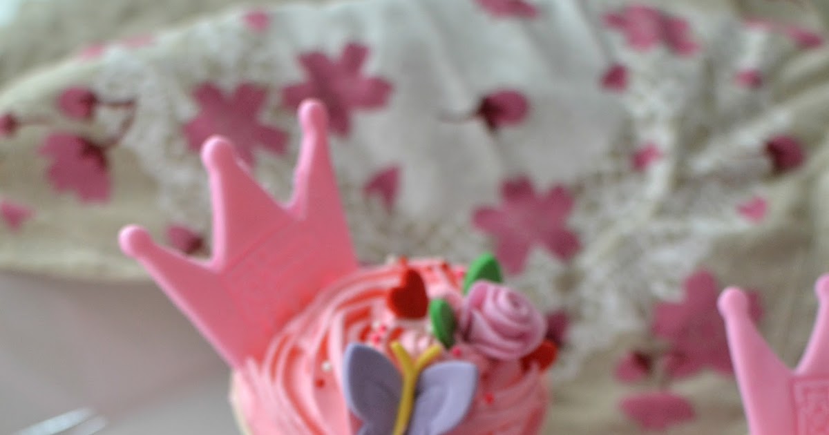 Juwita Fariz and Family: Coklat Cupcakes Tema Princess