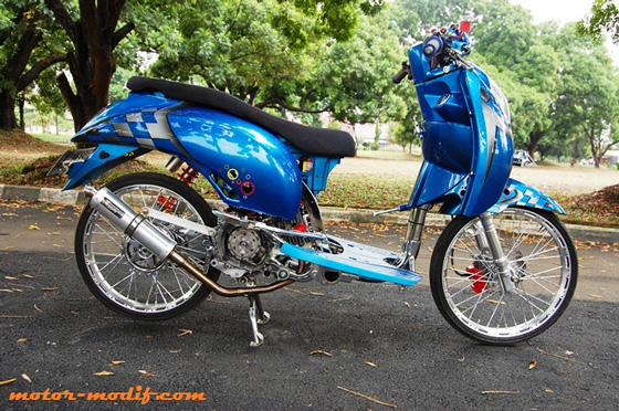 Foto gambar modifikasi  scoopy  fi  velg ring 14 atau 17 