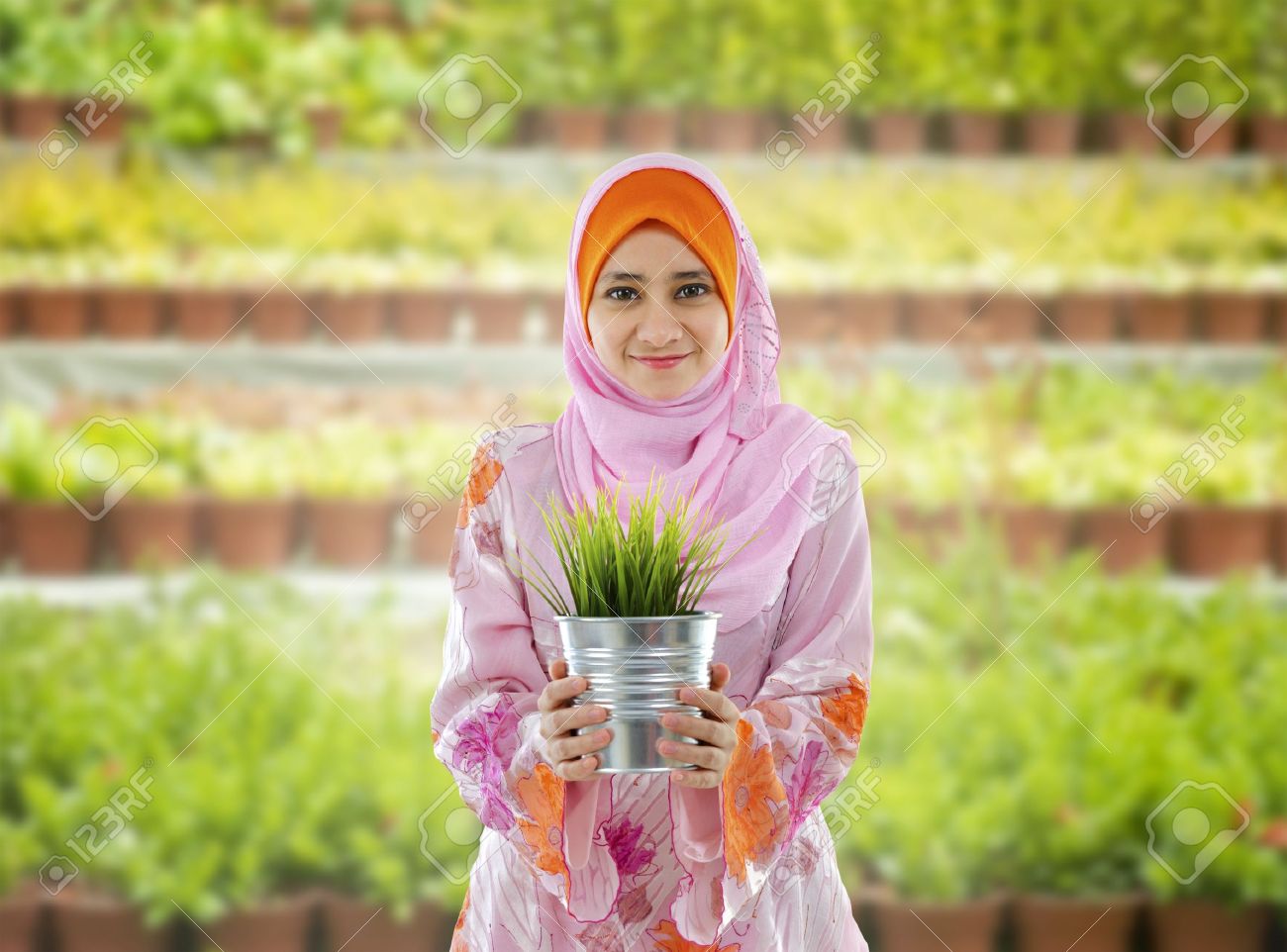 Cara Merawat Rambut Berhijab Agar Tak Rusak Dan Rontok MagOne 2016