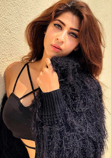 sonarika bhadoria hot black outfit