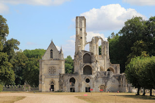 ruine-abtei-chaalis