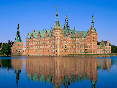 Frederiksborg Palace moats