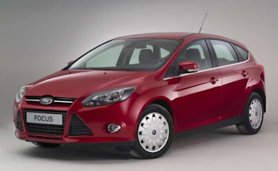 2012 Ford Focus ECOnetic in red colour and side view