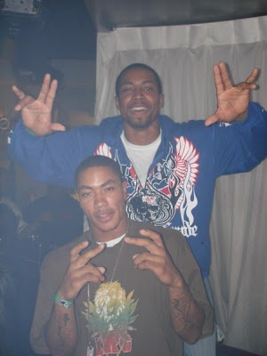 derrick rose gang. derrick rose gang sign photo.