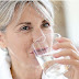 La hidratación en los adultos mayores: consejos para vivir mejor