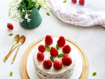 [dernier] gateau chocolat blanc et fraise 148049