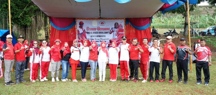 Ketua TP PKK Lamsel Lakukan Senam Bersama di Katibung Ketua TP PKK Lamsel Lakukan Senam Bersama di Katibung