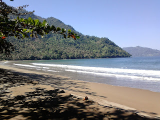 Pantai Damas