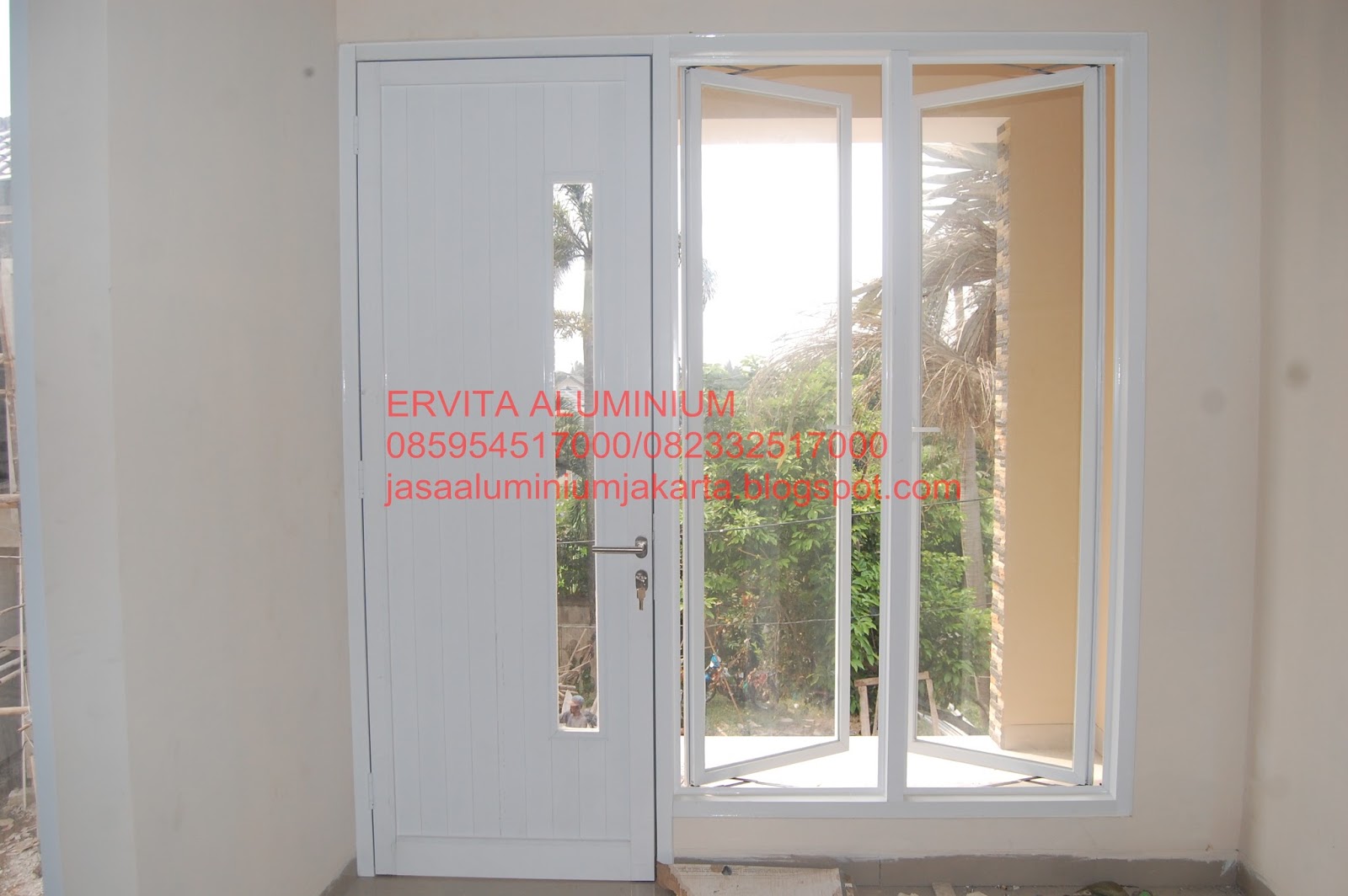 Pintu Spadrel Frame  Aluminium  dan Jendela  Kaca  5mm  Frame  