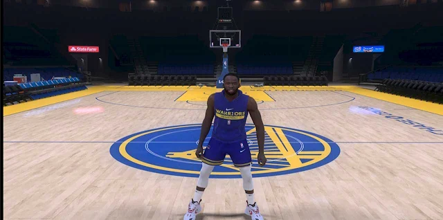 NBA 2K23 Golden State Warriors Pre Game Hoodie & Shorts