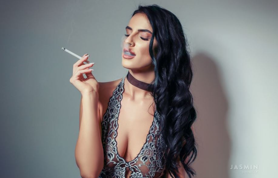 SereneElla Model GlamourCams