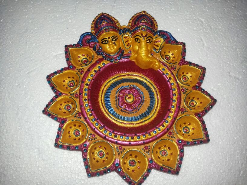 Single Hand Painted Gowri-ganesha Diya/plate Enriched With Glitter