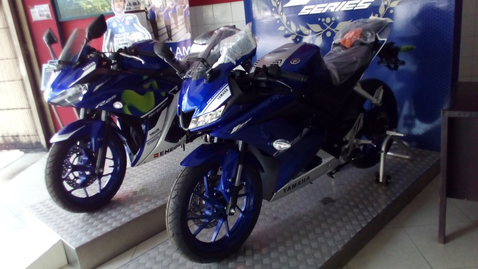 KREDIT MURAH SEPEDA MOTOR YAMAHA ALL NEW R15 VVA 155CC 2017