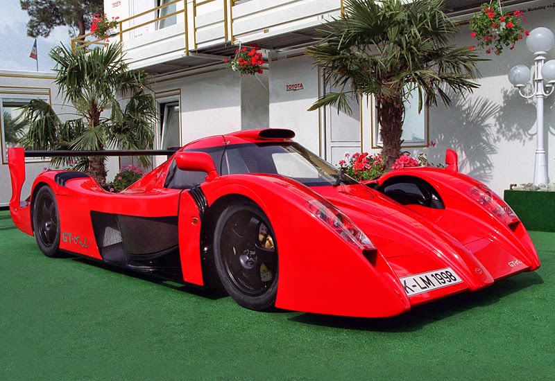 Toyota GT-One Road Version Gambar Mobil Toyota GT-One Road Version