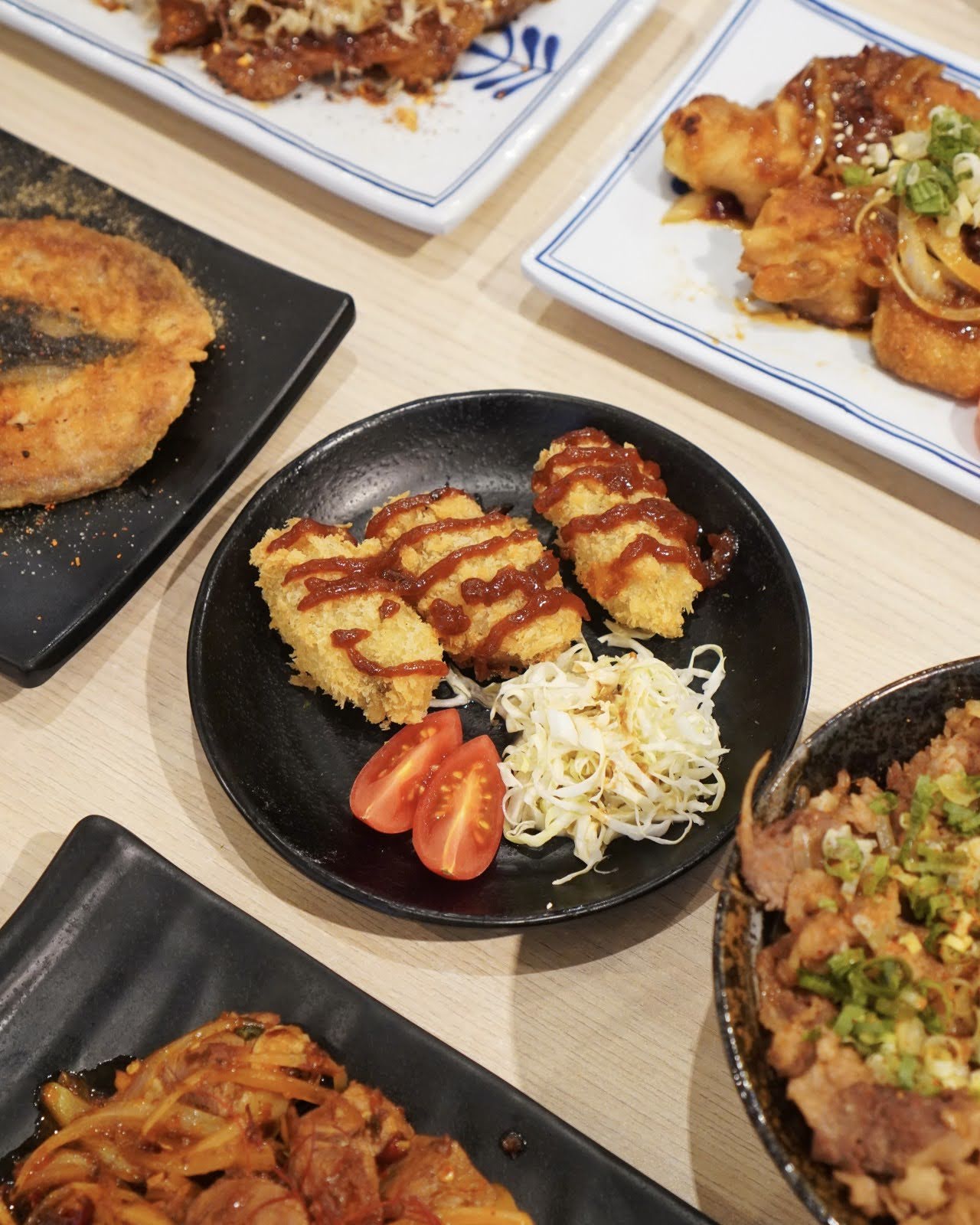 台南東區美食【敲之助 鉄板焼き • 牛丼 • 洋食】平價高CP鐵板燒料理，餐點最低價只要129元！全新推出5款超邪惡鐵板料理｜台南鐵板燒推薦