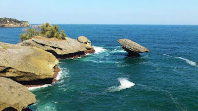 PANTAI TERINDAH DI KABUPATEN TULUNGAGUNG MENJELAJAHI PANTAI TERINDAH DI KABUPATEN TULUNGAGUNG