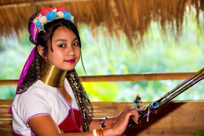 the long neck is a beauty of the Thai Kayan tribe