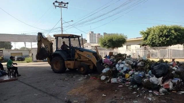 Mantendrán operativos de recolección de desechos sólidos con maquinaria pesada en  Lagunillas