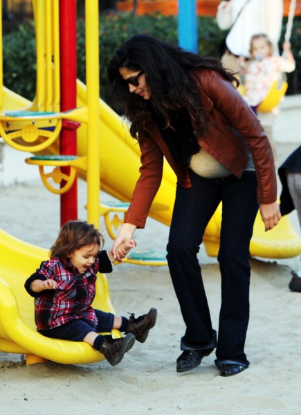 camila alves pregnant bikini. Camilia Alves and Levi.