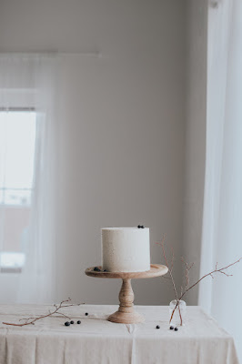 Minimal-White-Studio-Event-Simple-Cake-and-Twigs