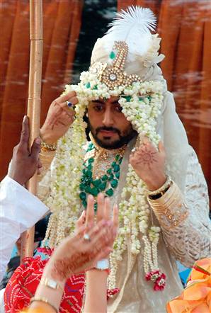 Aishwarya Rai Baby Photo Abhishek Bachchan Wedding