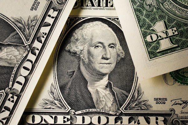 Dolar AS Tumbang Akibat Ekspektasi Inflasi Lebih Tinggi