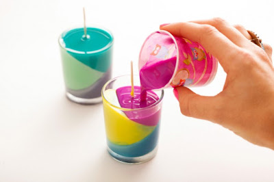 Crea tus propias velas con crayones con diseño color block