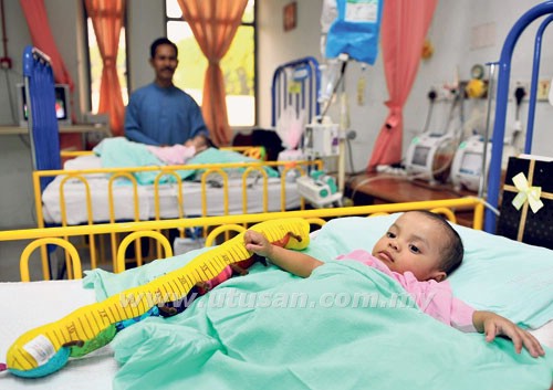 Kembar Siam berjaya dipisahkan di Hospital Kuala Lumpur