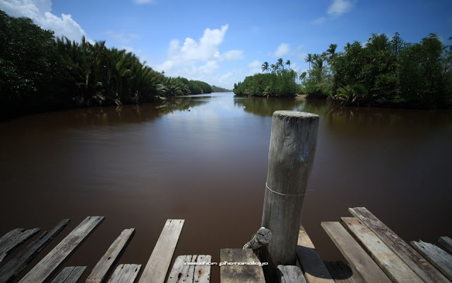 Gambar sungai di tepi pantai Pulau Kerengga