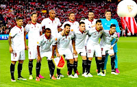 SEVILLA F. C. - Sevilla, España - Temporada 2015-16 - Ever Banega, Krychowiak, N'Zonzi, Carriço, Rami y David Soria; Mariano, Coke, Kevin Gameiro, Vitolo y Sergio Escudero - SEVILLA F. C. 3 (Gameiro, Coke 2) LIVERPOOL 1 (Sturridge) - 18/05/2016 - UEFA Europa League, final - Basilea, Suiza, St. Jakobs Park - EL SEVILLA GANA SU 5º TÍTULO DE LA EUROPA LEAGUE, tres de ellos de forma consecutiva