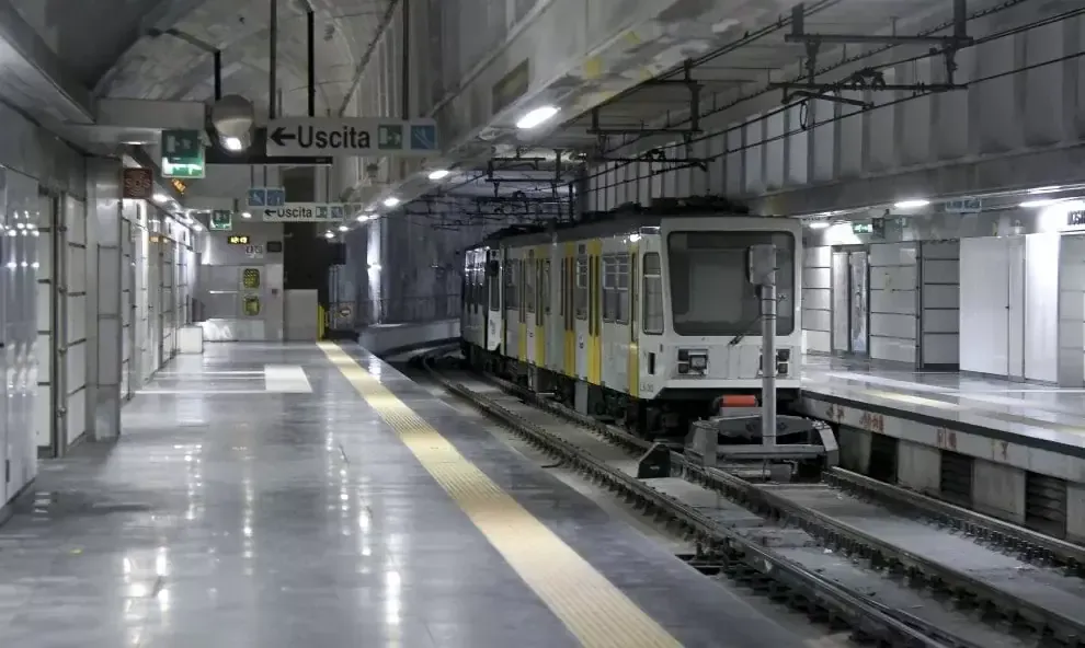 Un vecchio treno della Linea 6