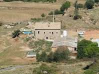 Primer pla de la masia El Puig