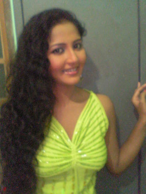 Lochana ImashiSexy Girls Pictures
